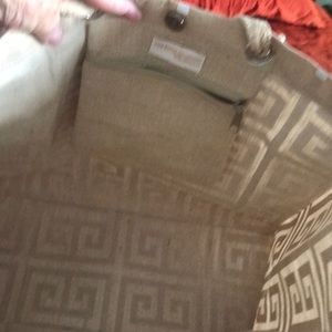 Woven tote with cotton rope handles